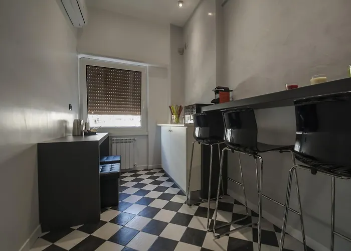 Tiburstation 2 Affittacamere 4*